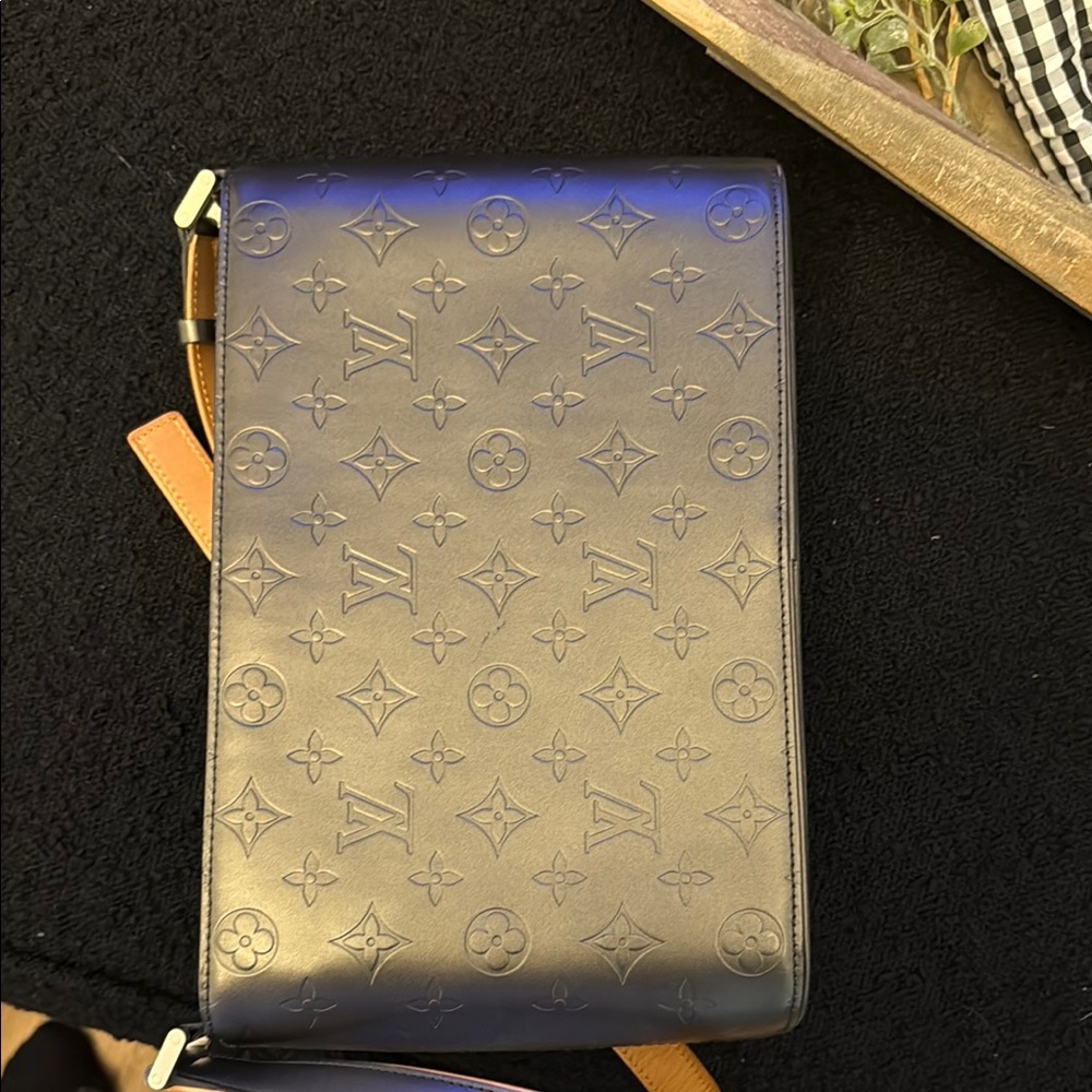 💯 Authentic Grey Louis Vuitton Monogram Shoulder Bag - Picture 5 of 12